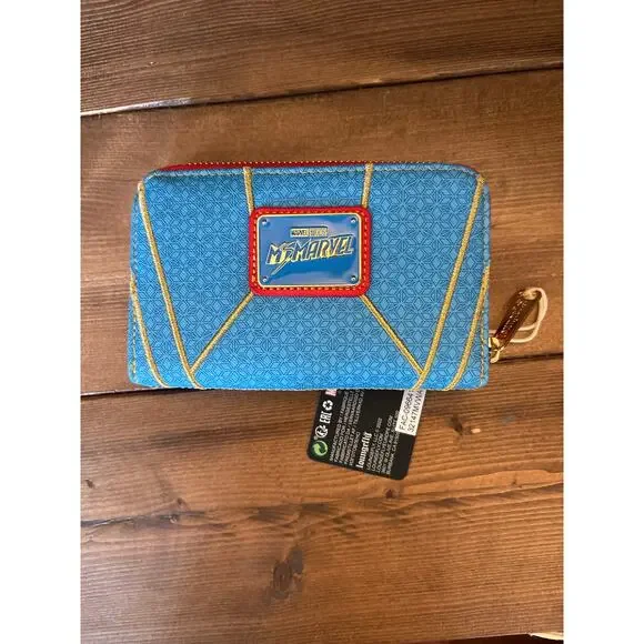 Ms. Marvel Zip Around Wallet - Picture 3 of 4